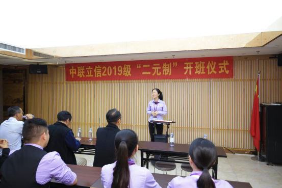 1573783123886454.png blob.png