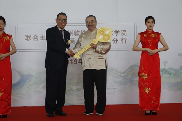 1556244909633815.jpg 4.jpg